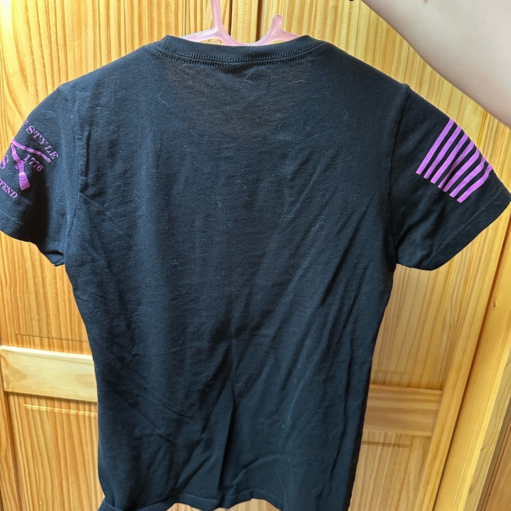 Grunt Style Black Graphic T-Shirt - Picture 2 of 3